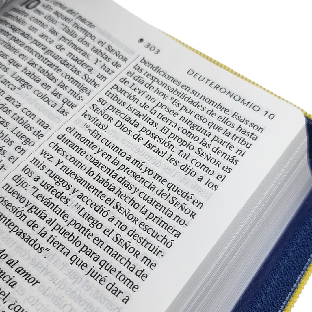 CLC Chile | BIBLIA NTV COMPACTA LETRA GIGANTE CON CIERRE (TAPA